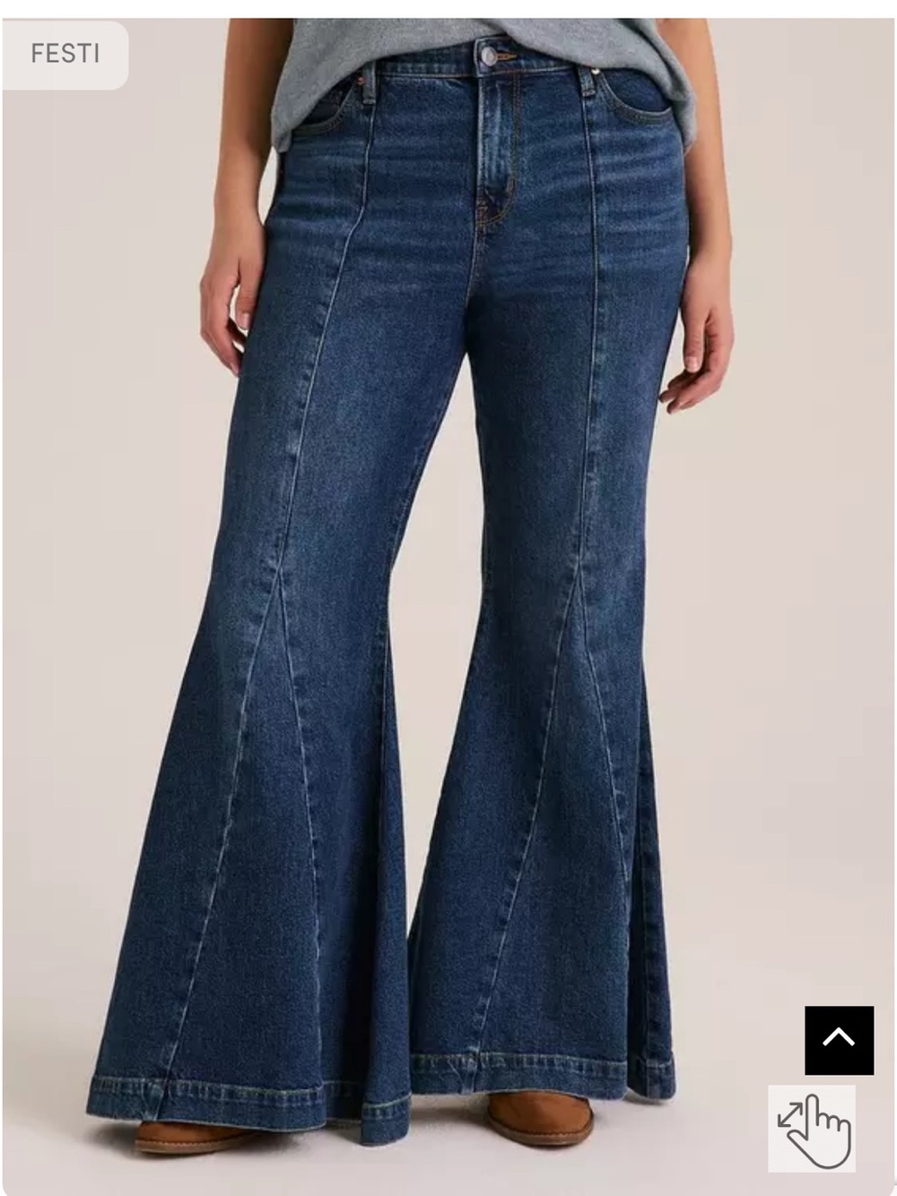 Torrid Festi sky High Super flare seamed jeans. Size 18 Regular